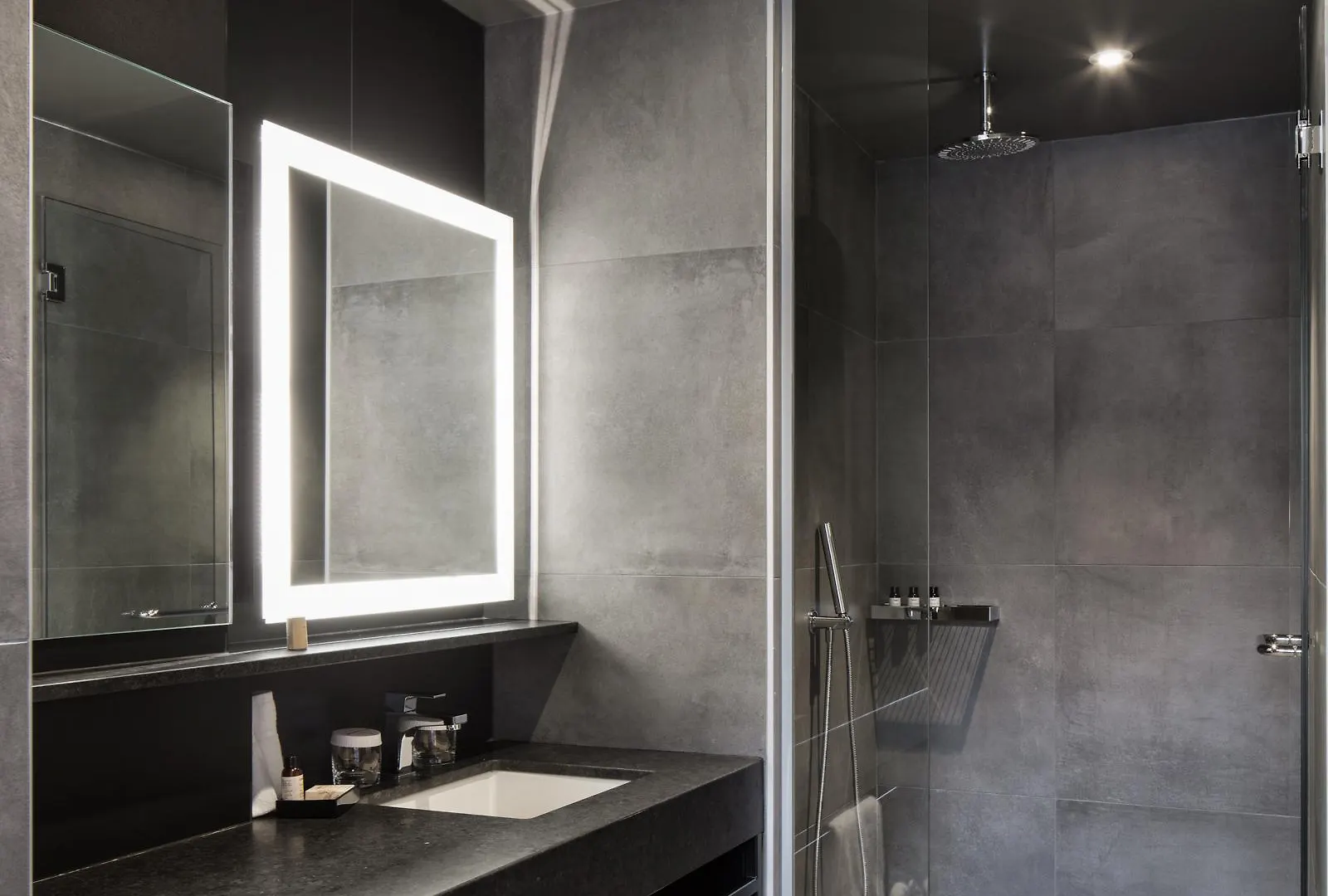 Hotel Monville Montreal